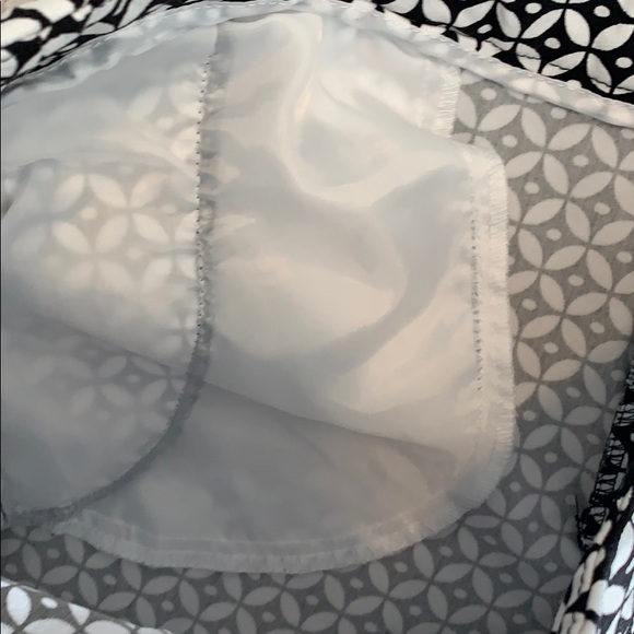 3 for $10🎁 Women’s dress shorts size 10-12 - Picture 4 of 5